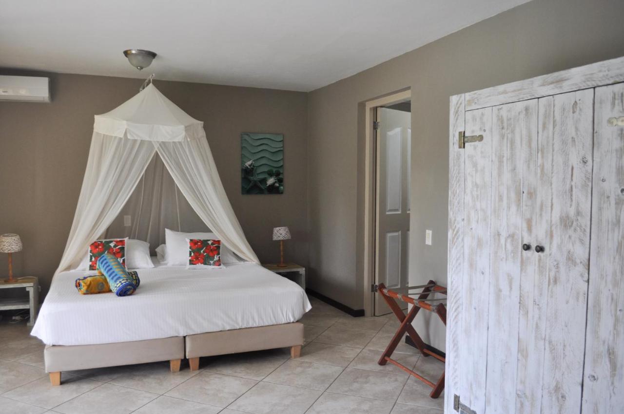 Hibiscus Beach House Jan Thiel Luaran gambar