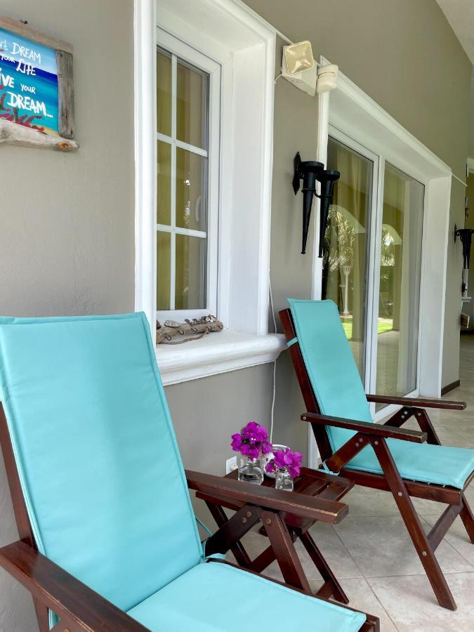 Hibiscus Beach House Jan Thiel Luaran gambar