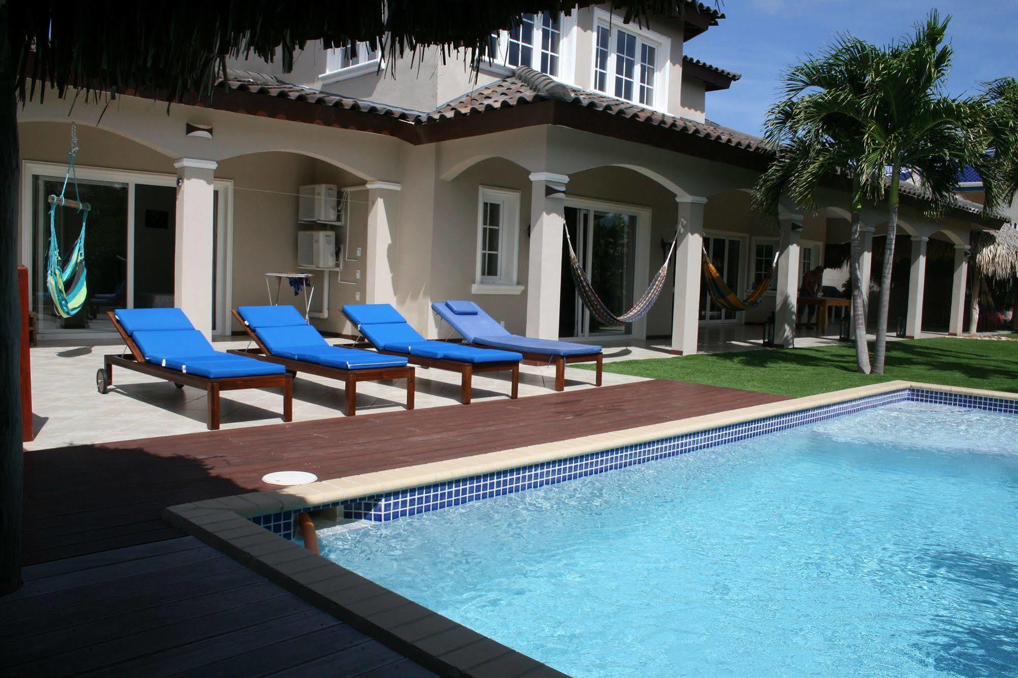 Hibiscus Beach House Jan Thiel Luaran gambar